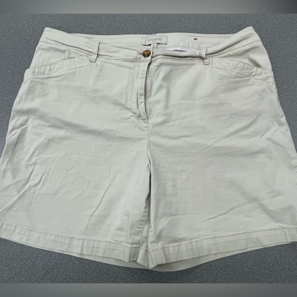Talbots Women’s Classic Shorts Chinos - The Perfect Short Size 16 Stone Beige